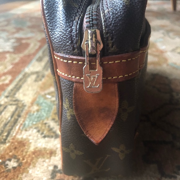 *️⃣SOLD*️⃣ LV Vintage Compiegne 28 GM Clutch - Picture 4 of 8